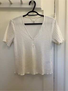 H&M White Ribbed V-Neck Short Sleeve Top
